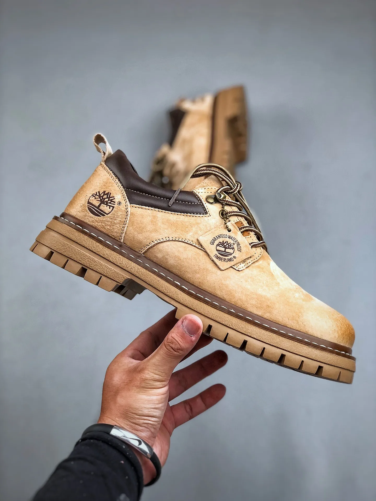 Local pick-up💰520 supports store release. New goods🚀#Timberland Timberland/Timberland classic outdoor low-top work casual shoes. Classic re-creation. Brand new upgrade. Guangdong factory quality. Original box and original packaging. The fabric is made of Italian 🇮🇹 top matte cowhide. It is paired with anti-odor and anti-corrosion genuine leather latex insoles to give you a perfect wearing experience. High-quality and durable. A must-have for sportsmen. Specialized in treating those who are not handsome. High quality and first-class feel. Exclusive supply. Size: 39-44 (one size larger)